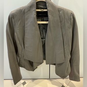 BCBG Max Azria 100% grey leather cropped jacket. Size xs